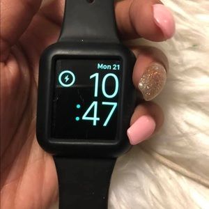 Cracked Apple Watch series 1! Works perfectly !!